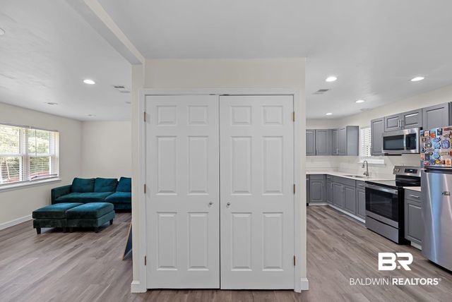 6879 Emory Drive, Mobile, AL 36619