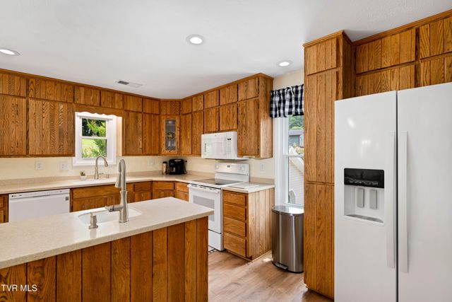 3433 Highway 81, Fall Branch, TN 37656