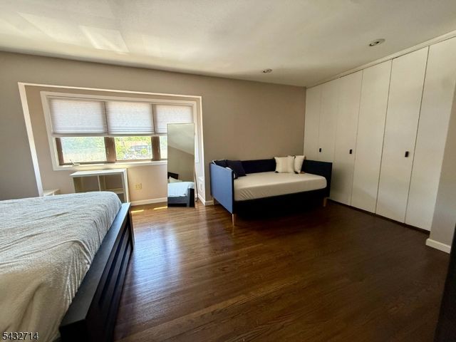 311 Tall Oak Ln, Hillsborough Twp., NJ 08844