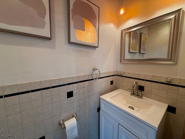 311 Tall Oak Ln, Hillsborough Twp., NJ 08844