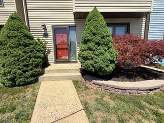 311 Tall Oak Ln, Hillsborough Twp., NJ 08844