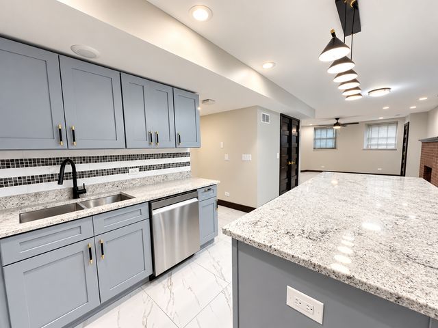 442 E 48th Street B2, Chicago, IL 60615