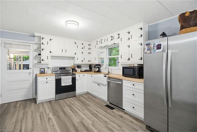 4251 Edgar Road, Sophia, NC 27350