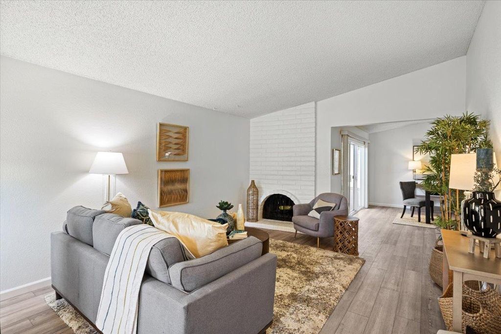 2947 Gwendolyn Way, Rancho Cordova, CA 95670