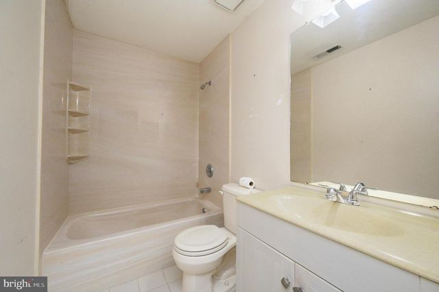 2316 RAVENS CREST DR, Plainsboro, NJ 08536