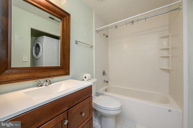 2316 RAVENS CREST DR, Plainsboro, NJ 08536