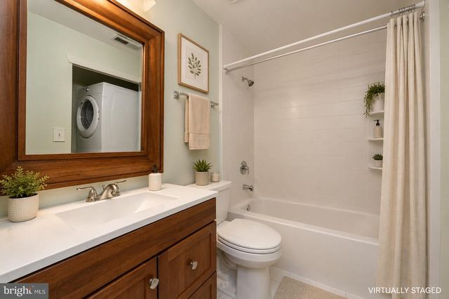 2316 RAVENS CREST DR, Plainsboro, NJ 08536
