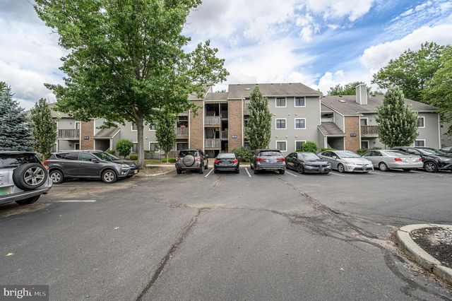 2316 RAVENS CREST DR, Plainsboro, NJ 08536