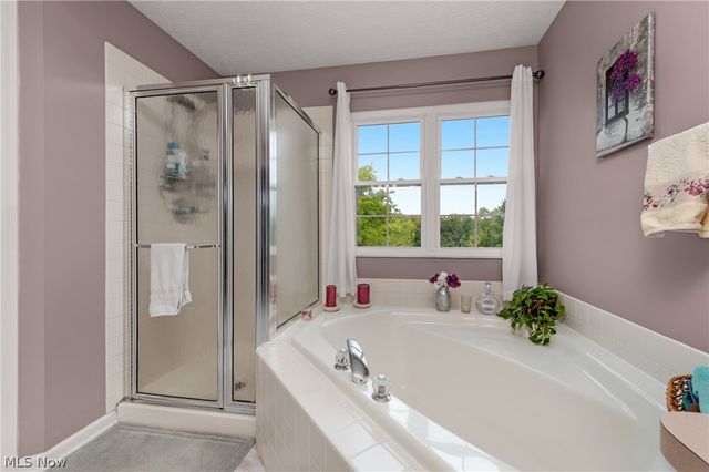 11952 Greyfriars Circle, North Royalton, OH 44133
