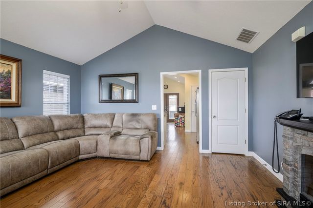 8408 Marion Martin Road, Charlestown, IN 47111