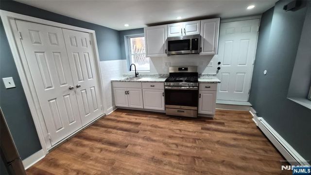 104 Wallington Avenue, Wallington, NJ 07057