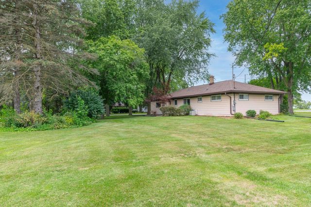 N60W22745 Silver Spring DRIVE, Lisbon, WI 53089