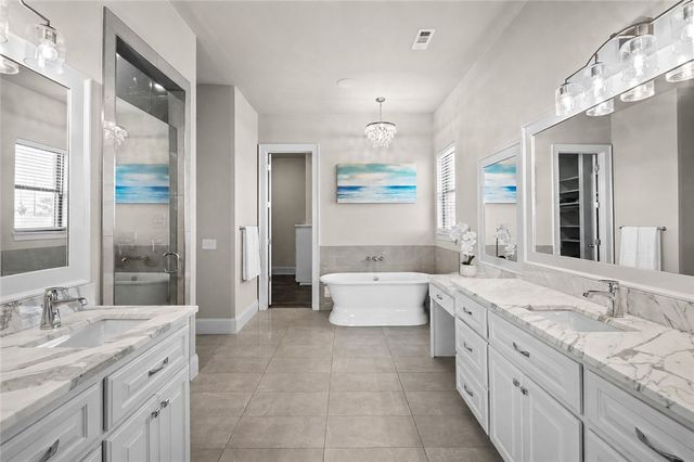 10794 SW Grand Summit Lane, Bentonville, AR 72713