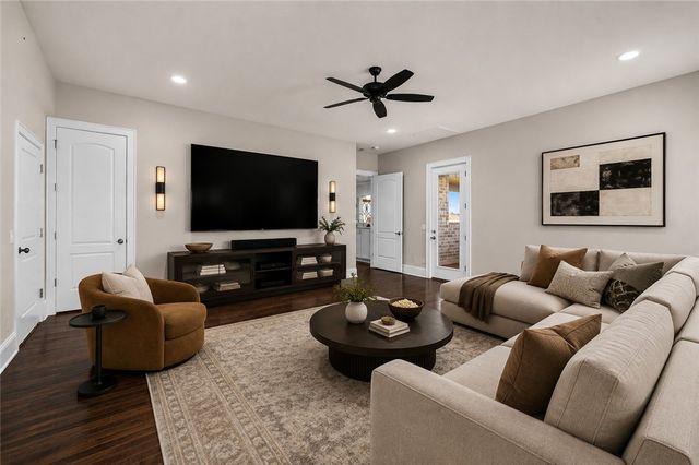 10794 SW Grand Summit Lane, Bentonville, AR 72713