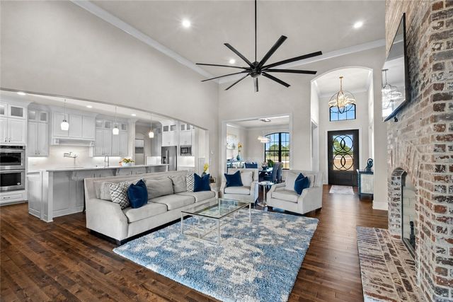 10794 SW Grand Summit Lane, Bentonville, AR 72713