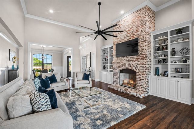 10794 SW Grand Summit Lane, Bentonville, AR 72713