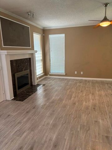 1826 Meadow Crest Drive, Grapevine, TX 76051