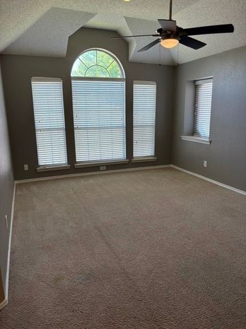 1826 Meadow Crest Drive, Grapevine, TX 76051