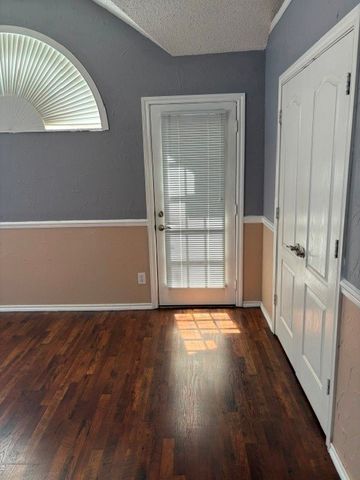 1826 Meadow Crest Drive, Grapevine, TX 76051