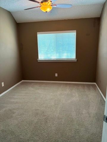 1826 Meadow Crest Drive, Grapevine, TX 76051