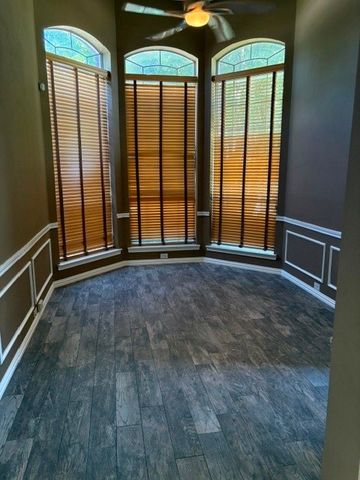 1826 Meadow Crest Drive, Grapevine, TX 76051