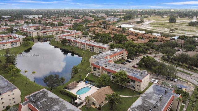 2651 E Sunrise Lakes Drive 104, Sunrise, FL 33322