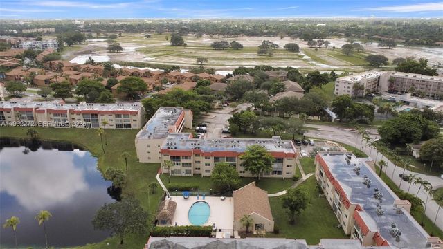 2651 E Sunrise Lakes Drive 104, Sunrise, FL 33322