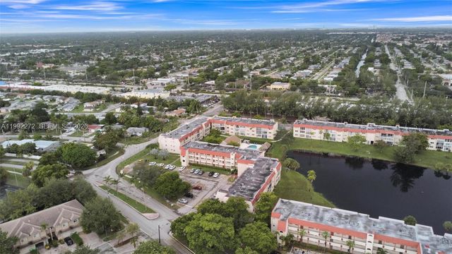 2651 E Sunrise Lakes Drive 104, Sunrise, FL 33322