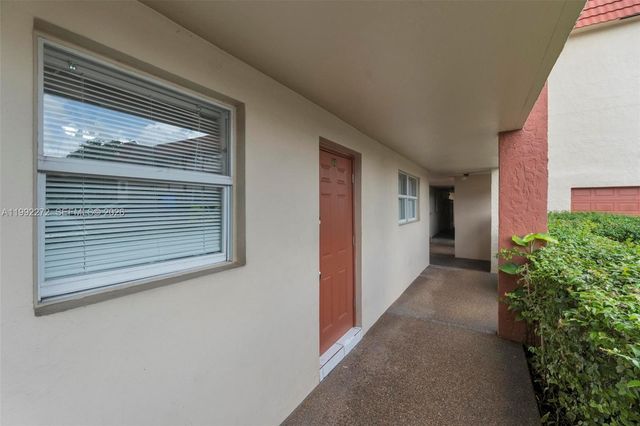 2651 E Sunrise Lakes Drive 104, Sunrise, FL 33322