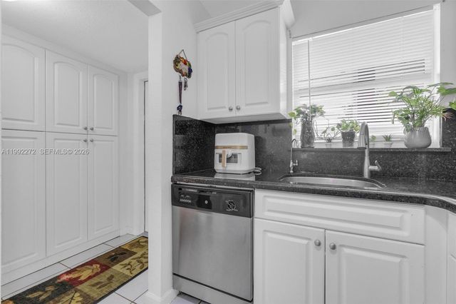 2651 E Sunrise Lakes Drive 104, Sunrise, FL 33322