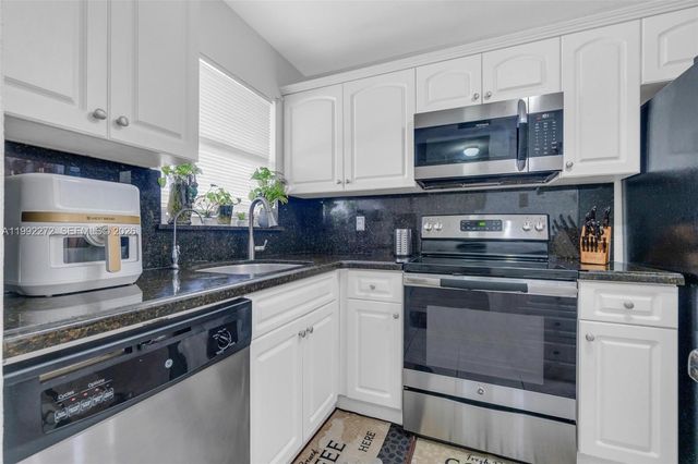 2651 E Sunrise Lakes Drive 104, Sunrise, FL 33322