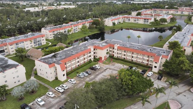 2651 E Sunrise Lakes Drive 104, Sunrise, FL 33322