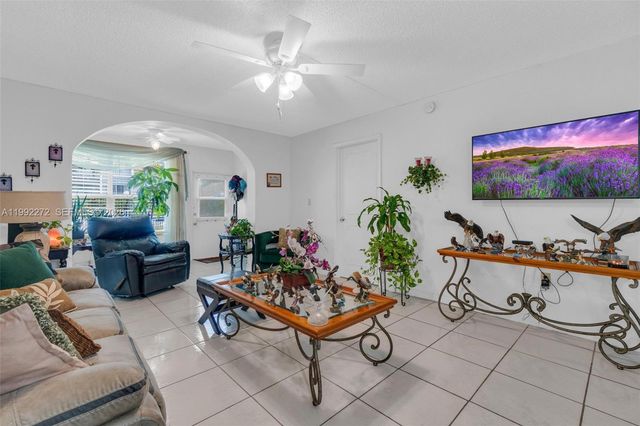 2651 E Sunrise Lakes Drive 104, Sunrise, FL 33322