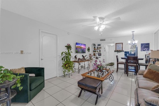 2651 E Sunrise Lakes Drive 104, Sunrise, FL 33322
