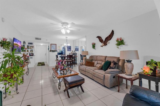 2651 E Sunrise Lakes Drive 104, Sunrise, FL 33322