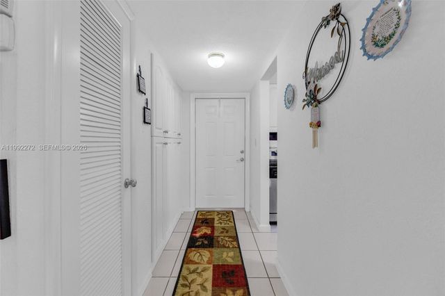 2651 E Sunrise Lakes Drive 104, Sunrise, FL 33322