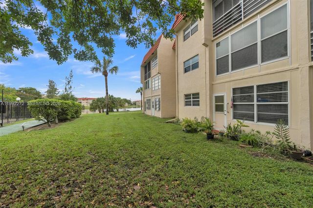 2651 E Sunrise Lakes Drive 104, Sunrise, FL 33322