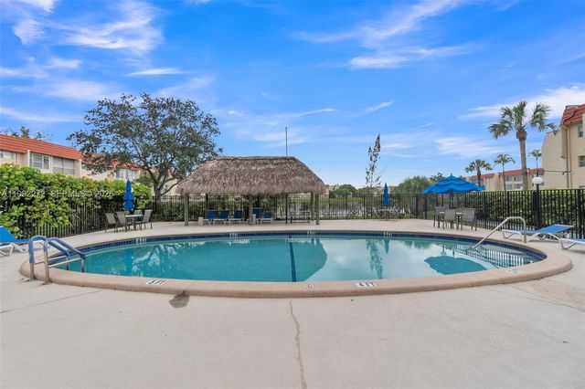 2651 E Sunrise Lakes Drive 104, Sunrise, FL 33322