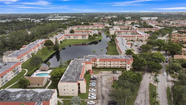 2651 E Sunrise Lakes Drive 104, Sunrise, FL 33322