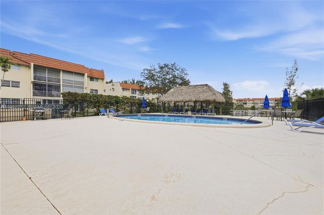 2651 E Sunrise Lakes Drive 104, Sunrise, FL 33322