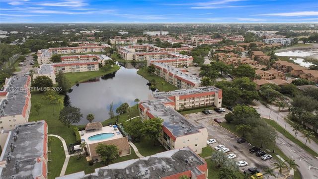 2651 E Sunrise Lakes Drive 104, Sunrise, FL 33322