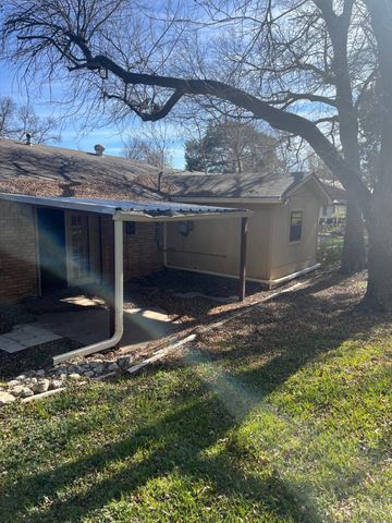 524 Brookwood Drive, Woodway, TX 76712