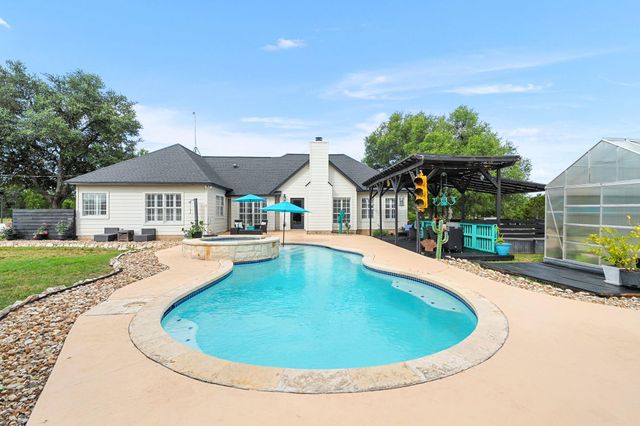 140 Shin Oak LN, Liberty Hill, TX 78642