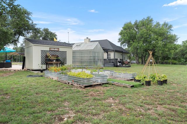 140 Shin Oak LN, Liberty Hill, TX 78642