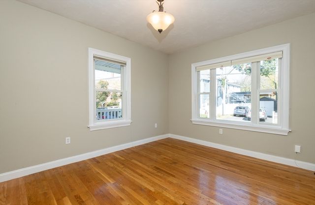 20 Herbert St 20, Melrose, MA 02176
