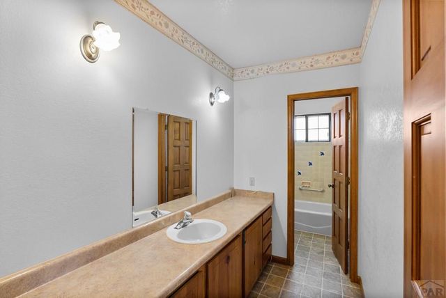 537 S Chimazo Dr, Pueblo West, CO 81007