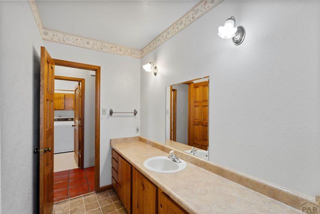 537 S Chimazo Dr, Pueblo West, CO 81007
