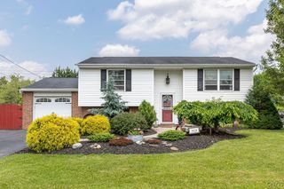 8424 Sweetmill Lane, Clay, NY 13041