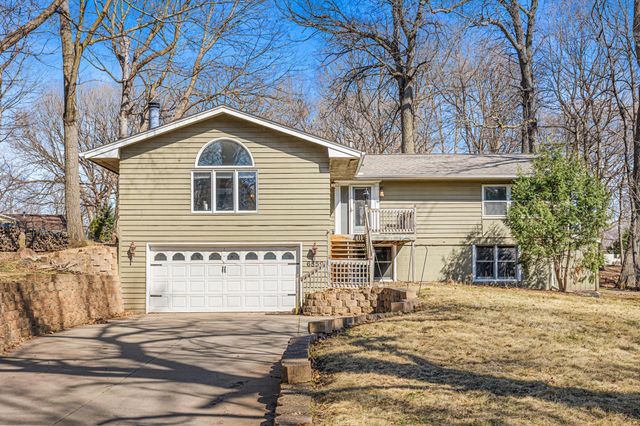 6859 Yuma Drive, Chanhassen, MN 55317