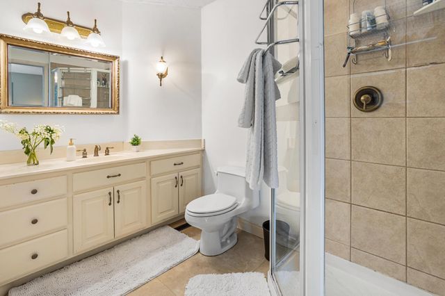 6859 Yuma Drive, Chanhassen, MN 55317